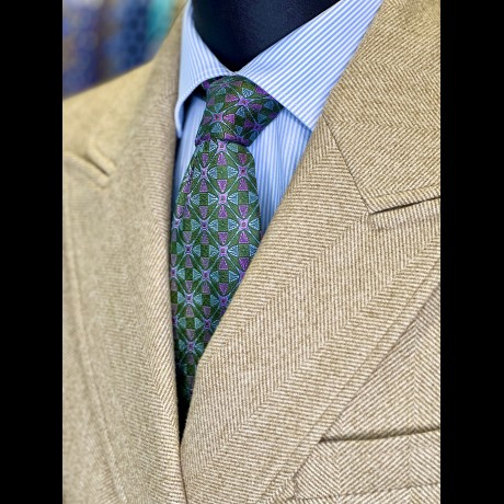 Žalias prabangus šilkinis kaklaraištis su ornamentu