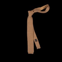 Smėlio spalvos megztas kaklaraištis