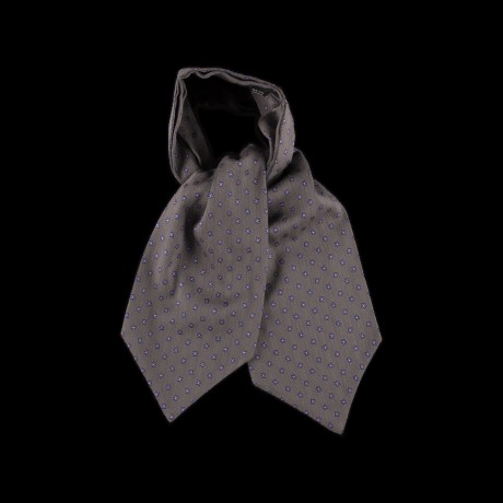 Šilta pilka kaklaskarė